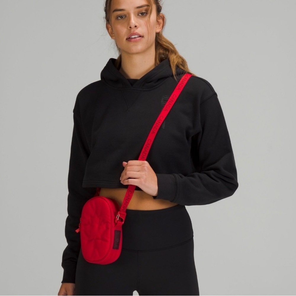 Lululemon Athletica Team Canada Olympics belt bag